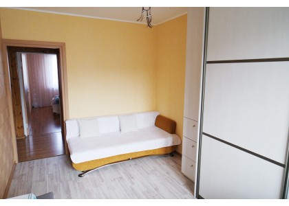 PARDUODAMAS 3 KAMBARIŲ BUTAS GEDVYDŽIŲ G., FABIJONIŠKĖSE